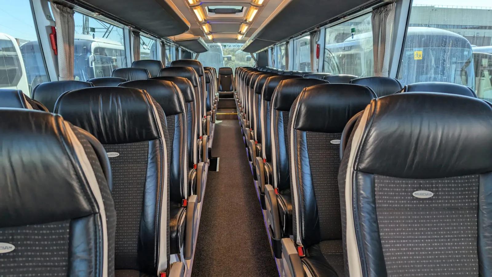 BUS VIP 49 Places  - Photo 1